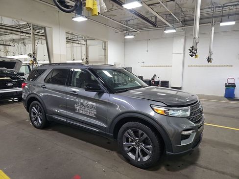 Used 2022 Ford Explorer XLT w/ Equipment Group 202A image 1