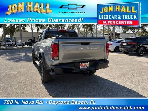 Used 2024 Chevrolet Colorado Trail Boss w/ Technology Package image 9