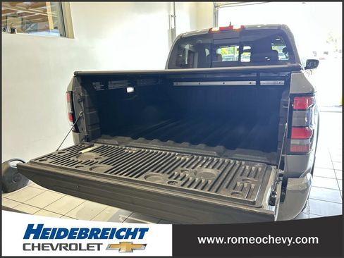 Used 2023 Nissan Frontier PRO-4X w/ Pro Convenience Package AWD/4WD image 15