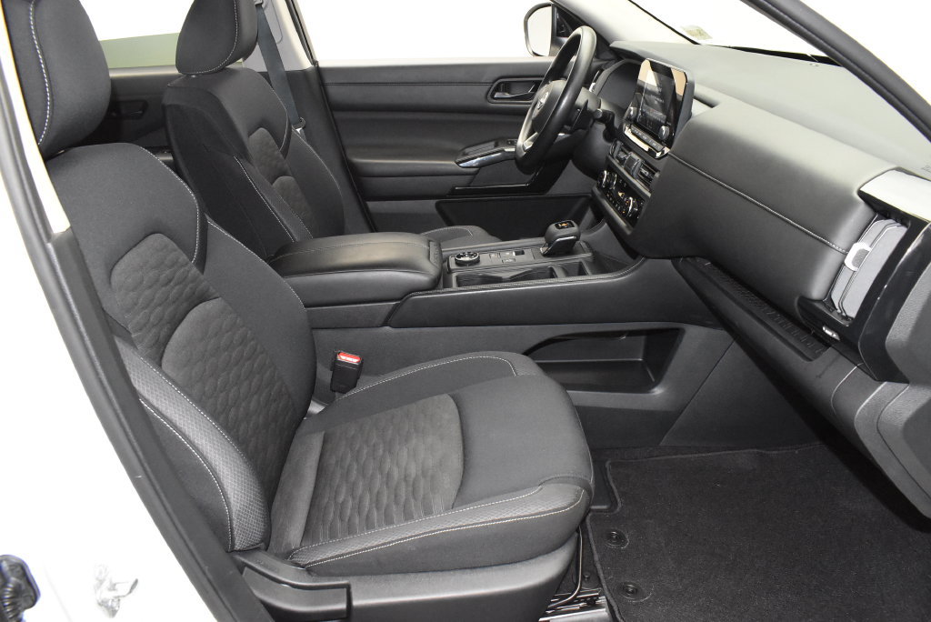 Used 2024 Nissan Pathfinder S AWD/4WD image 20