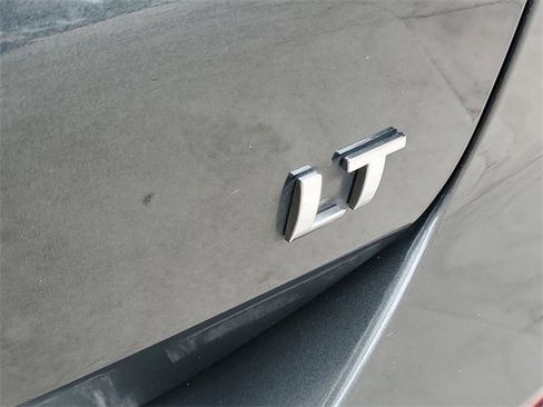 Used 2020 Chevrolet Equinox LT w/ Sport Edition image 8