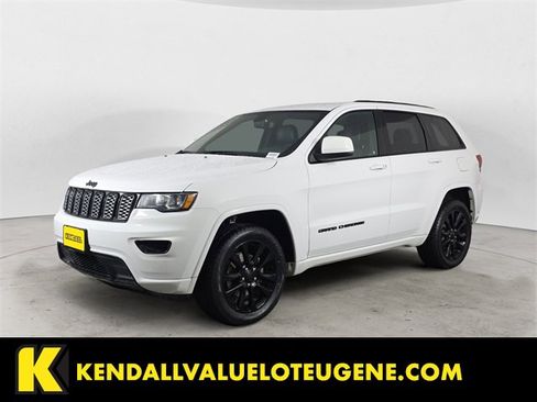 Used 2019 Jeep Grand Cherokee Altitude image 1