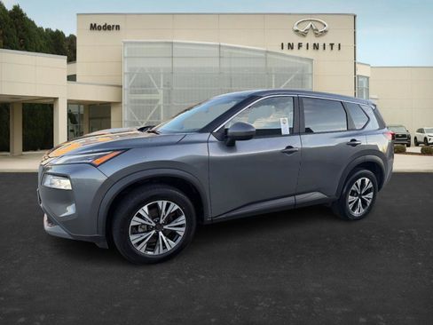 Used 2023 Nissan Rogue SV image 1