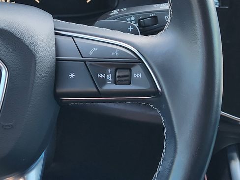 Used 2022 Audi Q8 Premium Plus image 29