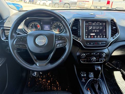 Used 2021 Jeep Cherokee Trailhawk w/ Technology Group AWD/4WD image 29
