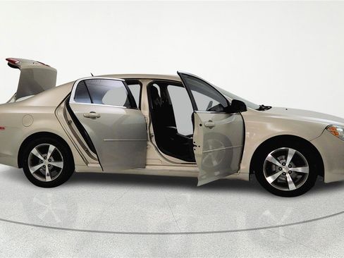 Used 2011 Chevrolet Malibu LT w/ Power Convenience Package image 8