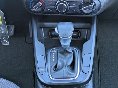 Certified 2023 Kia Soul LX FWD image 15