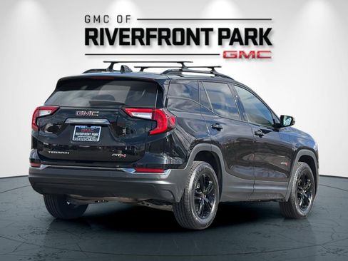 Used 2023 GMC Terrain AT4 image 3
