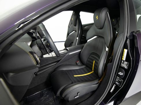 Used 2025 Ferrari Purosangue image 31