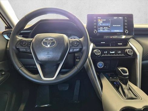 Used 2021 Toyota Venza LE w/ Carpet Mat Package (TMS) AWD/4WD image 23