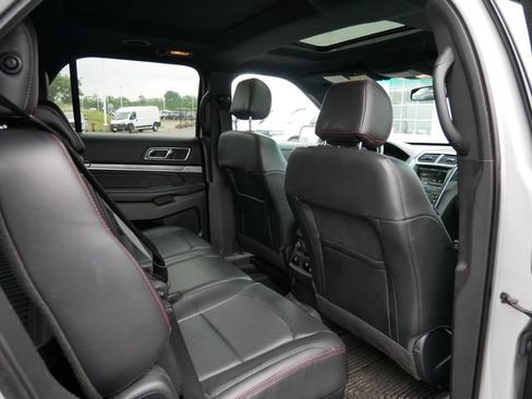 Used 2016 Ford Explorer Sport w/ Equipment Group 401A AWD/4WD image 17