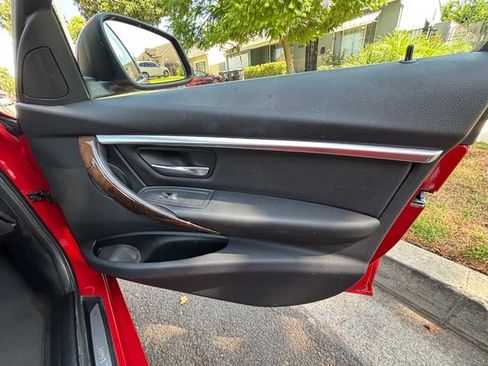 Used 2017 BMW 330i Sedan RWD image 40