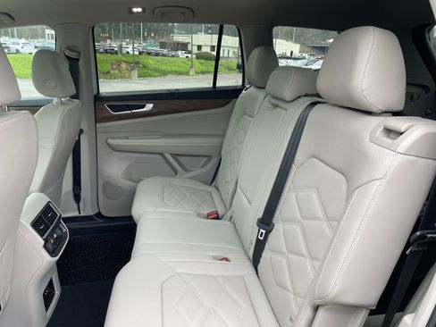 New 2026 Volkswagen Atlas SE image 12