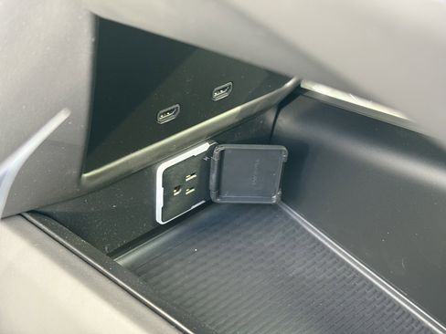 New 2026 Cadillac Escalade ESV V image 11