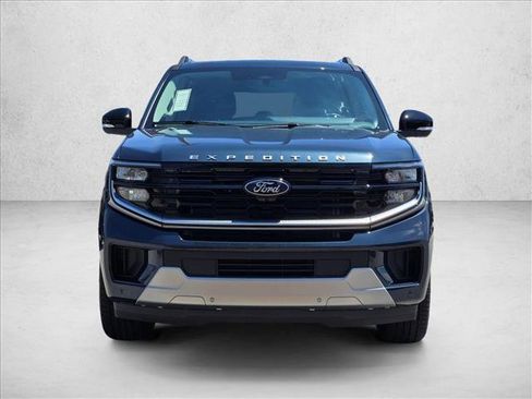 New 2026 Ford Expedition Max Platinum w/ Driver's Package AWD/4WD image 2
