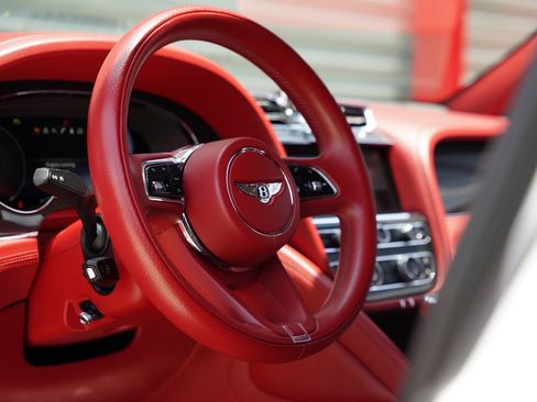 Used 2022 Bentley Bentayga Speed AWD/4WD image 19