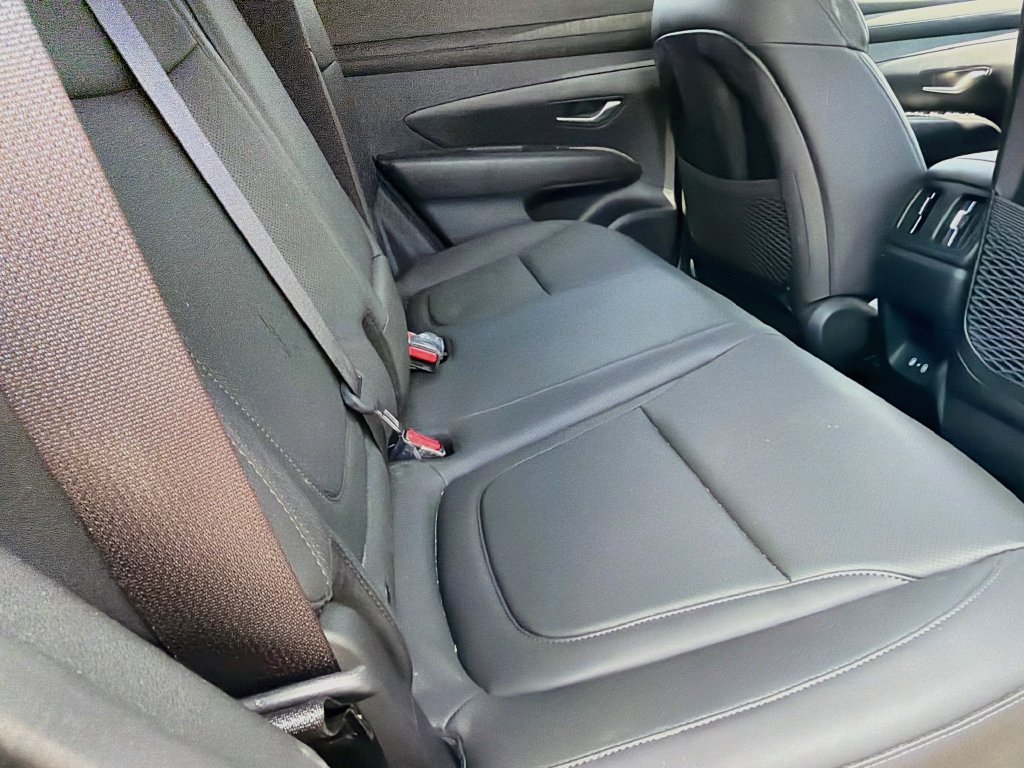 Used 2025 Hyundai Tucson SEL AWD/4WD image 29