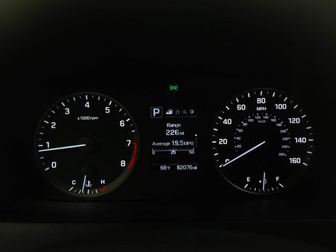 Used 2017 Hyundai Sonata Limited image 25