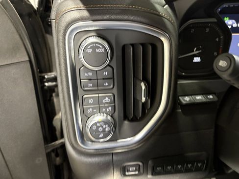 Used 2022 GMC Sierra 2500 AT4 w/ AT4 Premium Plus Package image 19