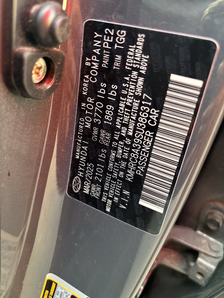 Used 2025 Hyundai Venue SEL FWD image 7