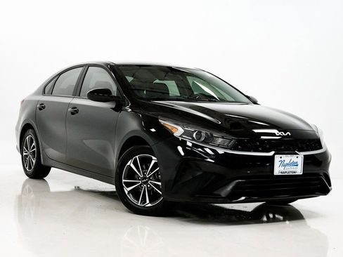 Used 2024 Kia Forte LXS image 5