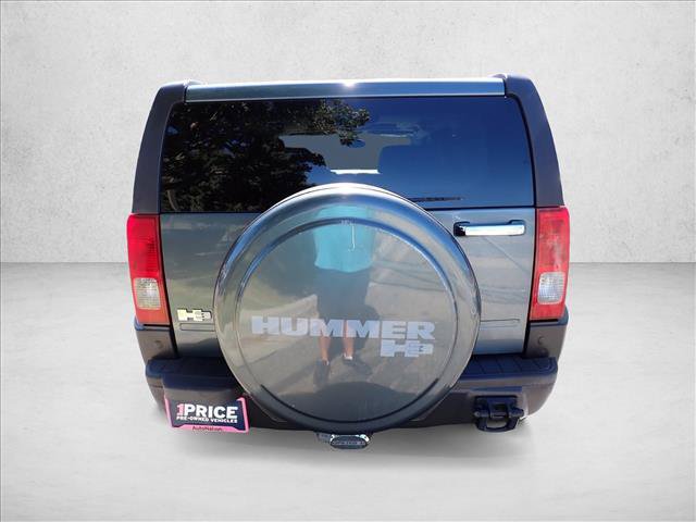 Used 2007 HUMMER H3 w/ Chrome Appearance Package AWD/4WD image 3