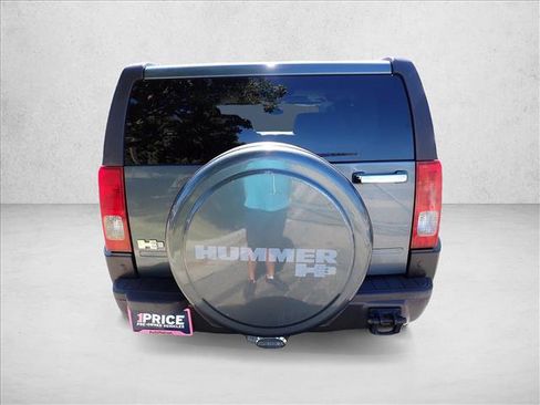 Used 2007 HUMMER H3 w/ Chrome Appearance Package AWD/4WD image 3