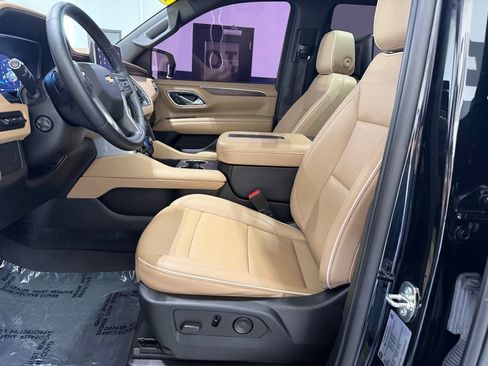 Used 2023 Chevrolet Tahoe Premier AWD/4WD image 33