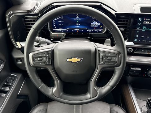 Certified 2025 Chevrolet Silverado 1500 High Country w/ Technology Package image 18