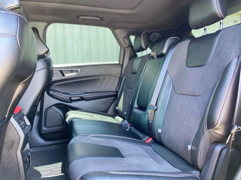 Used 2022 Ford Edge ST w/ Equipment Group 401A AWD/4WD image 21