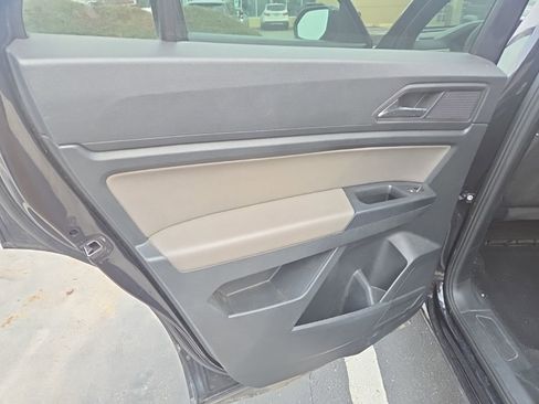 Used 2021 Volkswagen Atlas Cross Sport S image 9