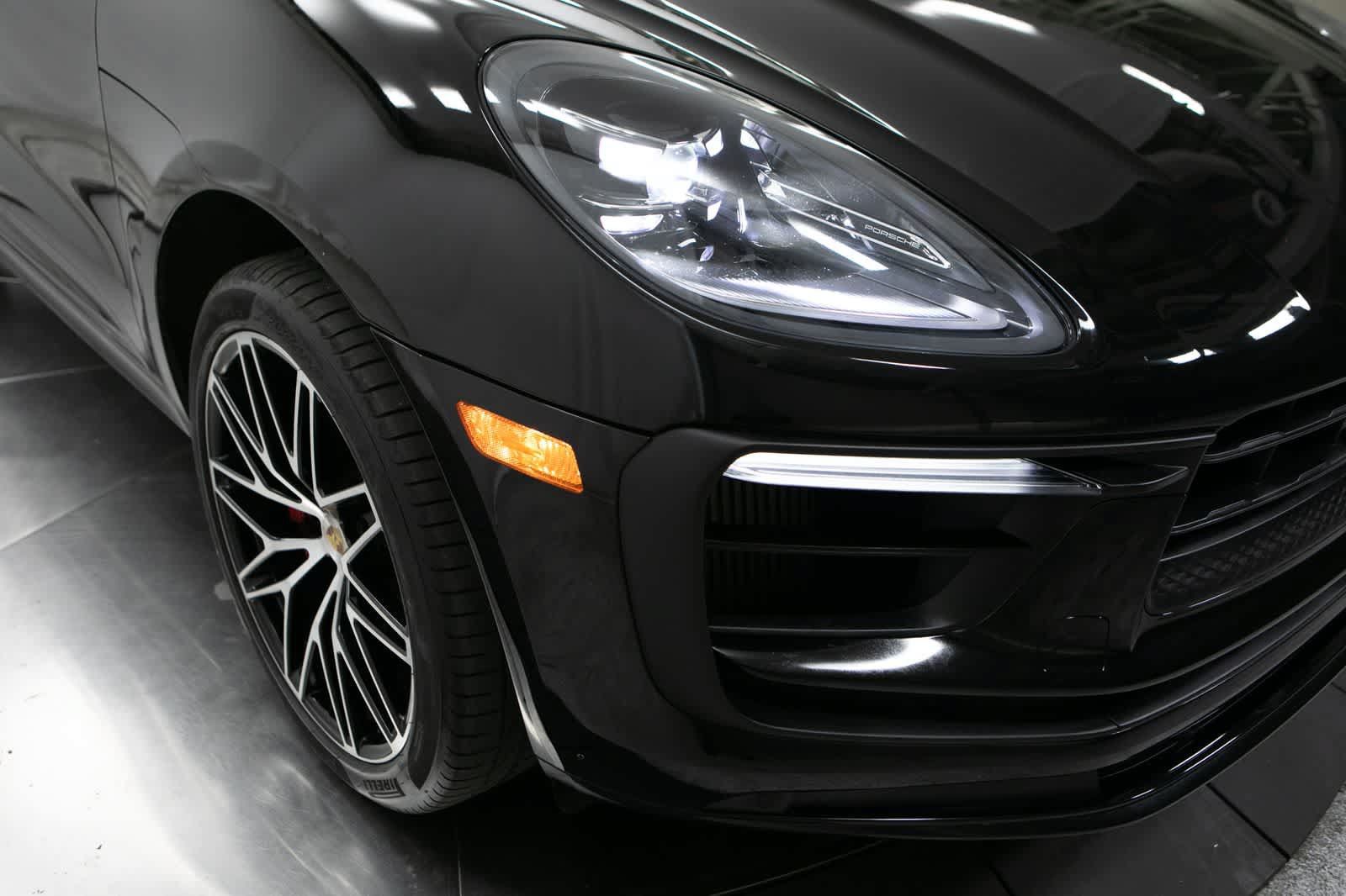 Certified 2024 Porsche Macan S AWD/4WD image 12