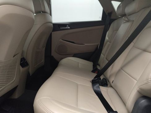 Used 2017 Hyundai Tucson Sport FWD image 18
