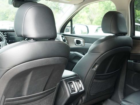 Used 2021 Kia Sorento EX FWD image 17