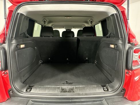 Used 2015 Jeep Renegade Latitude AWD/4WD image 26