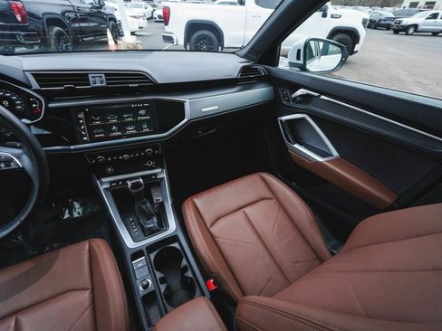 Used 2023 Audi Q3 2.0T Premium w/ Convenience Package image 34