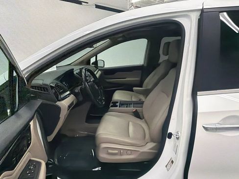 Used 2022 Honda Odyssey Touring image 9