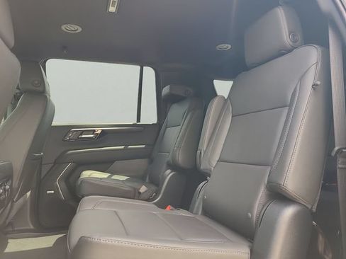 New 2026 Chevrolet Suburban Z71 w/ Comfort Package AWD/4WD image 13