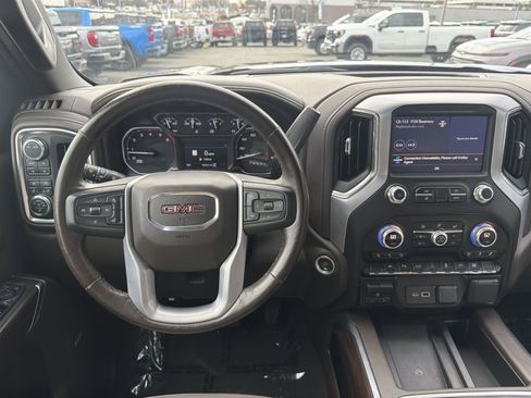 Used 2022 GMC Sierra 1500 SLT w/ SLT Premium Plus Package image 16