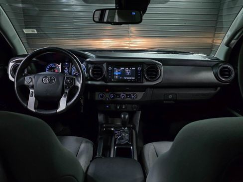 Used 2019 Toyota Tacoma SR5 image 13