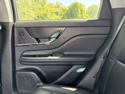 Used 2021 Lincoln Corsair FWD image 15