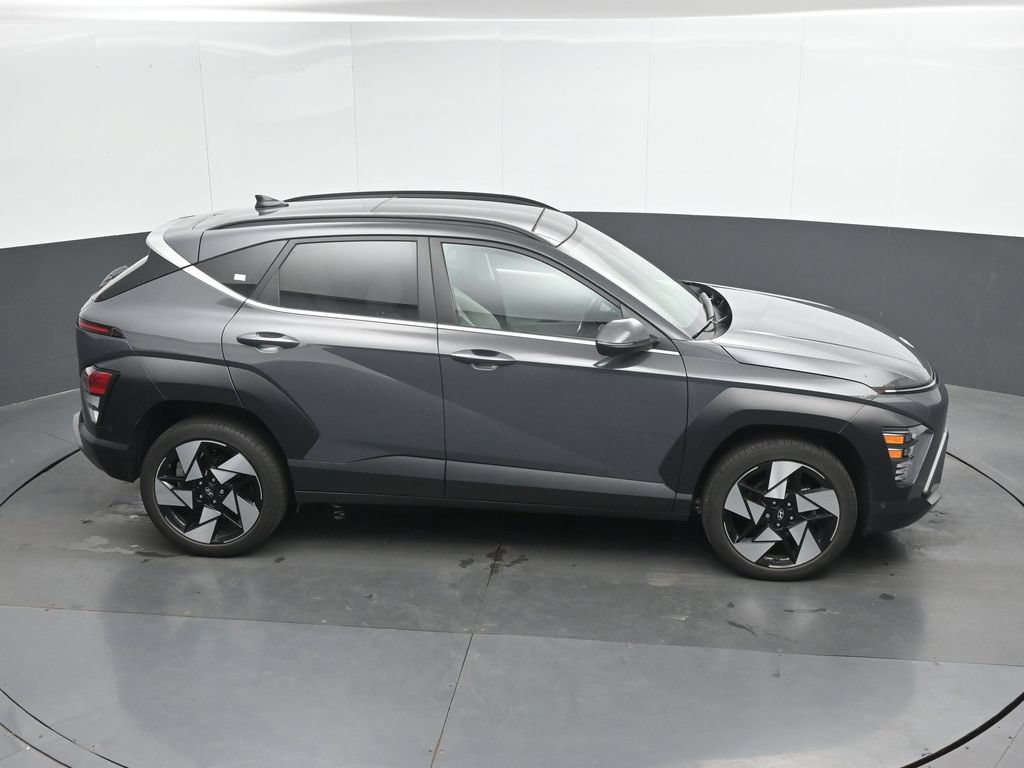 Certified 2025 Hyundai Kona Limited AWD/4WD image 31