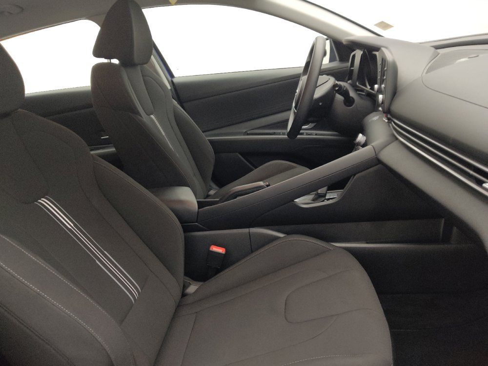 Used 2023 Hyundai Elantra SEL FWD image 21