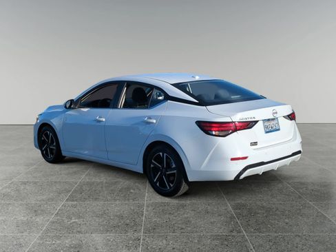 Used 2024 Nissan Sentra SV image 3