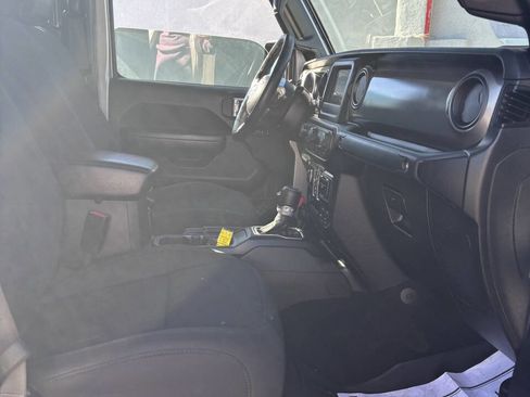 Used 2020 Jeep Gladiator Sport w/ Quick Order Package 24S image 14