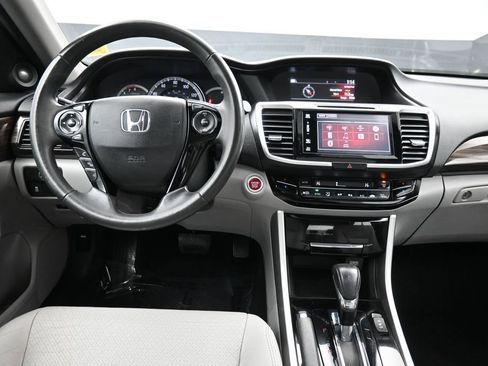 Certified 2017 Honda Accord EX-L image 20
