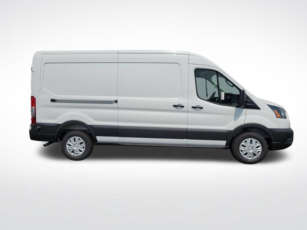 New 2026 Ford Transit 250 148 Medium Roof w/ Load Area Protection Package RWD image 4