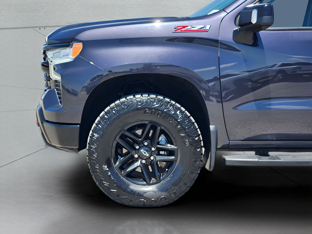 Used 2022 Chevrolet Silverado 1500 LT Trail Boss w/ LT Trail Boss Premium Package AWD/4WD image 9