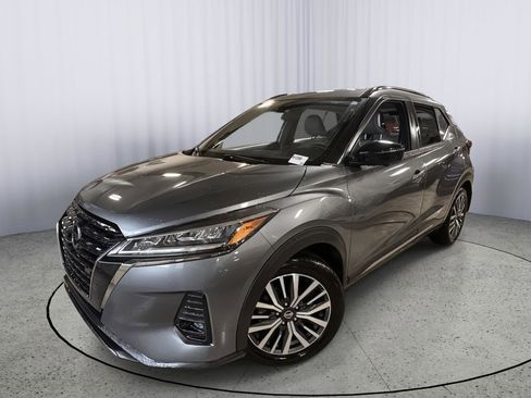 Used 2021 Nissan Kicks SR w/ SR Premium Package image 1