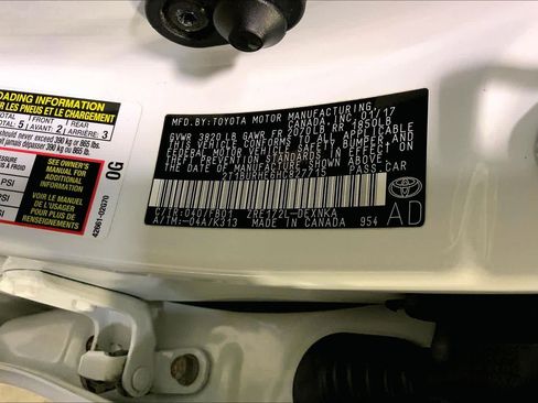 Used 2017 Toyota Corolla LE image 36